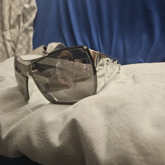 Dior Outshine Sunglasses In Silver - Picture 7 of 10